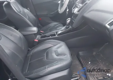 2018 Ford Focus Titanium from USA, damaged, VIN 1FADP3J28JL200516